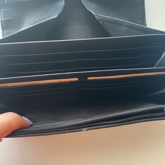 Wallet - Picture 13 of 13